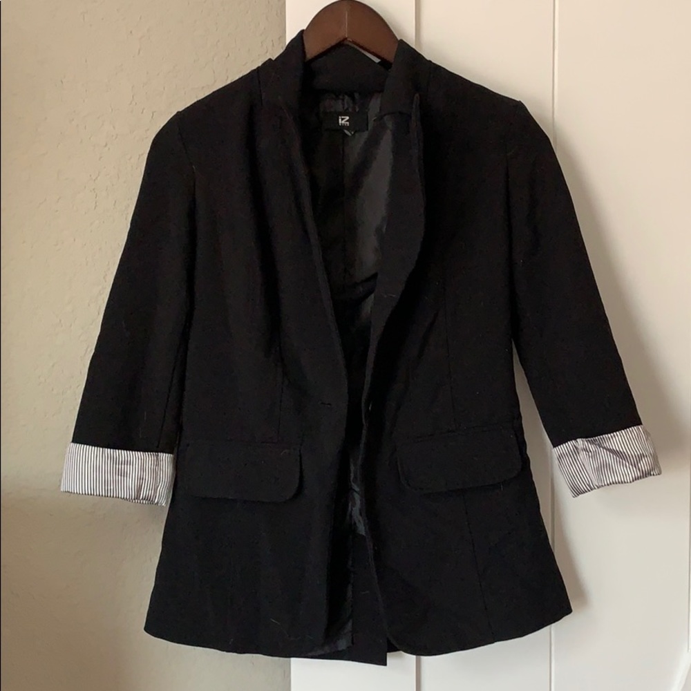 Women’s black blazer